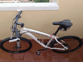 2 Bicicletas Scott y Specialized+ 2 cascos
