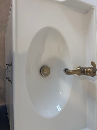 Mueble baño con lavabo madera