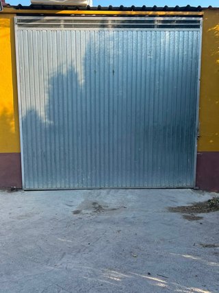 Puerta de garaje corredera metálica