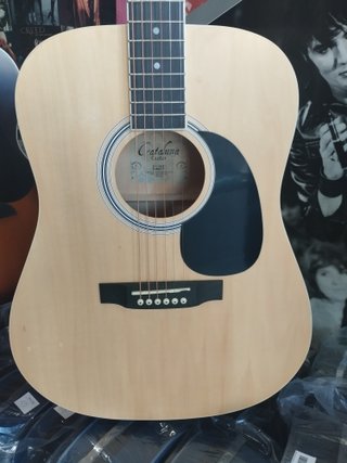 (Nueva) Guitarra Acustica GewaPure (Cataluna)