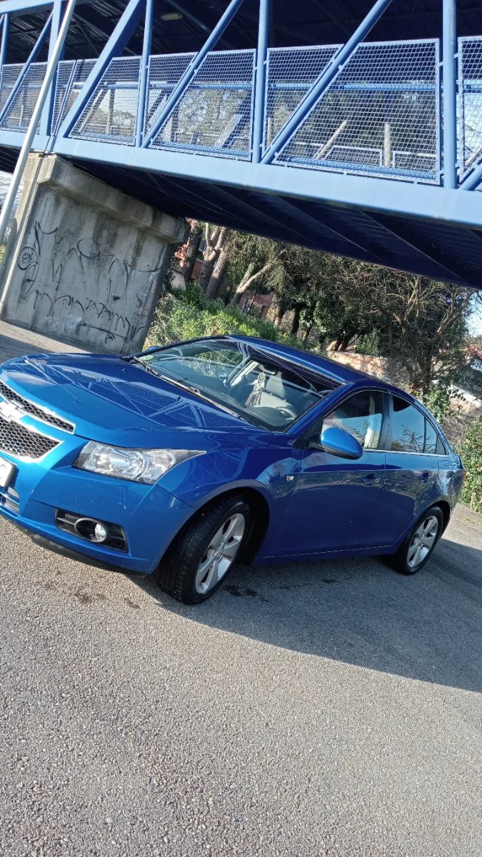 Chevrolet Cruze 2010 - foto 1