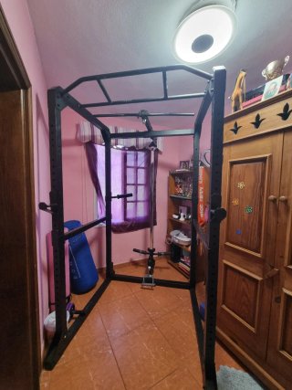 Rack musculación con accesorios