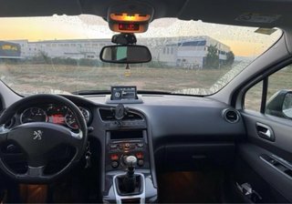 Peugeot 5008 2015