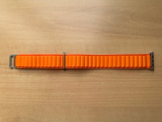 Apple Watch ULTRA 49mm. Orange Alpine Loop L