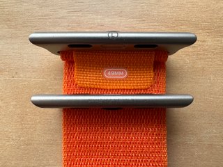 Apple Watch ULTRA 49mm. Orange Alpine Loop L