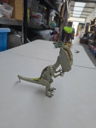 Dilophosaurus figura dinosaurio