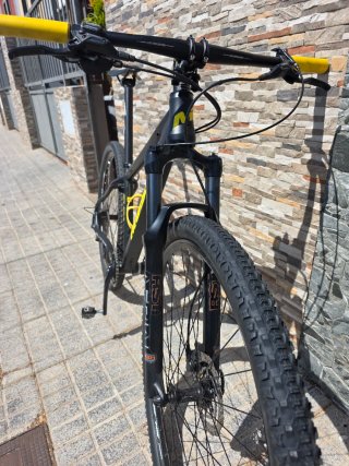 Bicicleta Massi Fura Negra/Amarilla