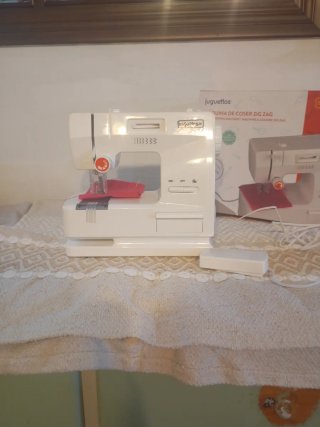 Máquina de coser infantil sin estrenar