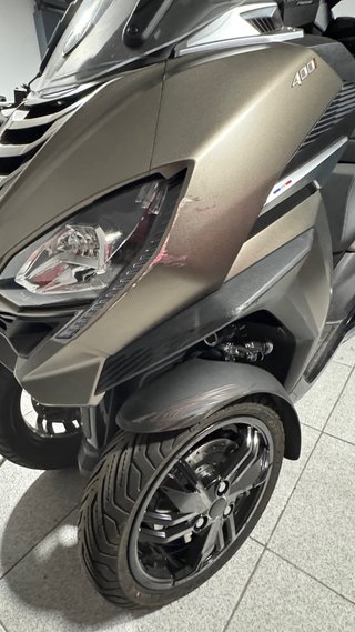 Peugeot Metropolis 400 Scooter