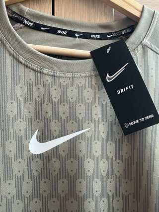 2 Camisetas Nike deportivas NUEVAS. Talla L