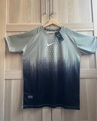 2 Camisetas Nike deportivas NUEVAS. Talla L