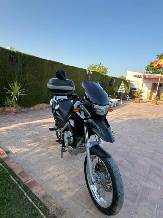 BMW F 650 GS Negra y Plata