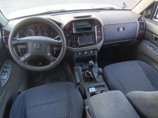 Mitsubishi Montero 2001
