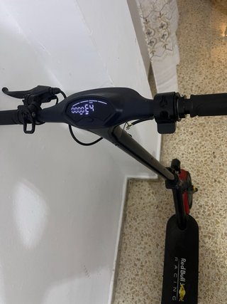 Patinete Eléctrico Red Bull