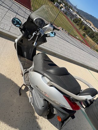 Kymco Grand Dink 125 Plata
