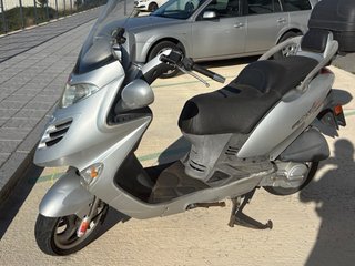 Kymco Grand Dink 125 Plata