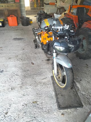 Suzuki SV Naked Plata/Naranja