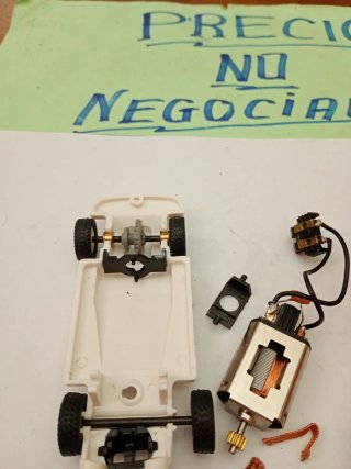 Scalextric TC 600 SEAT Leer DESCRIPCIÓN