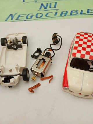 Scalextric TC 600 SEAT Leer DESCRIPCIÓN