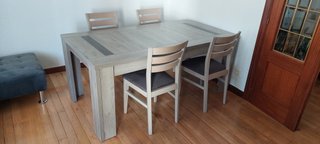Mesa comedor extensible 180-240 cm  y 4 sillas