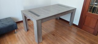 Mesa comedor extensible 180-240 cm  y 4 sillas