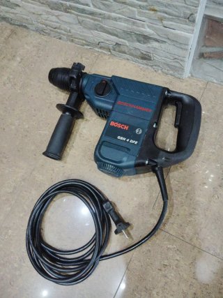 Martillo Bosch GBH 4 DFE