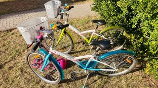 2 Bicicletas Btwin 24” impecables | Cesta + Luces