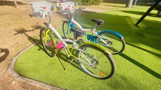 2 Bicicletas Btwin 24” impecables | Cesta + Luces