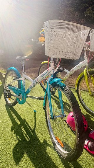 2 Bicicletas Btwin 24” impecables | Cesta + Luces