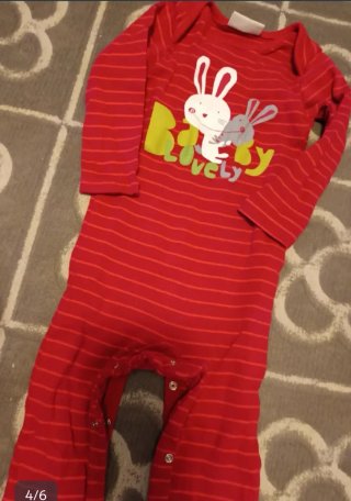 Lote de 7 pijamas de bebé, uno de regalo