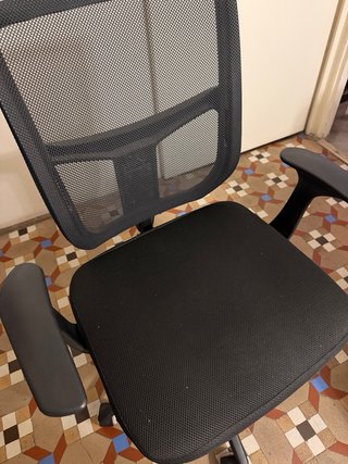 Silla de oficina negra