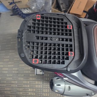 Baúl KYMCO KY30 30L + Soporte + 2 Llaves