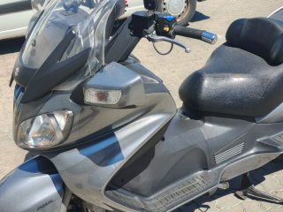 Suzuki Burgman 650 Executive Gris