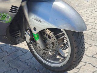 Suzuki Burgman 650 Executive Gris