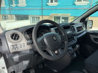 RENAULT TRAFIC FURGÓN 1.6 dCi 90 CV · 2019