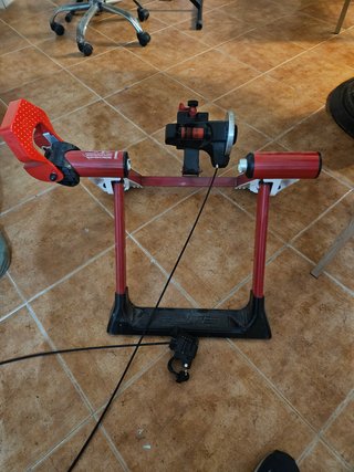 Rodillo Elite para Bicicleta con cámara y cubierta