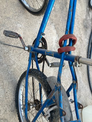 Bicicleta bicicross BH azul para restaurar