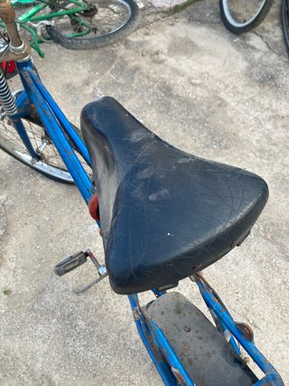 Bicicleta bicicross BH azul para restaurar