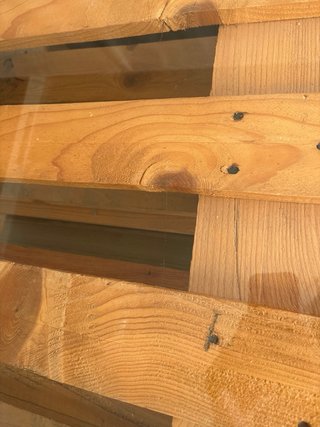 Mesa de centro de palets con cristal