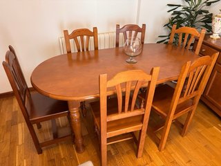 Mesa comedor madera + 6 sillas y aparador