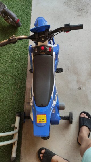 Moto eléctrica infantil azul