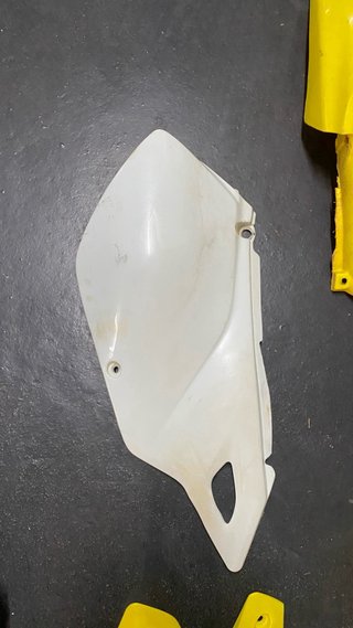 Cachas Suzuki DRZ 400 Amarillas