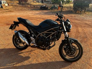 Suzuki SV 650 Negra