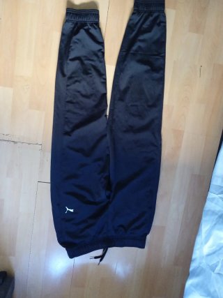 Pantalones Puma negros