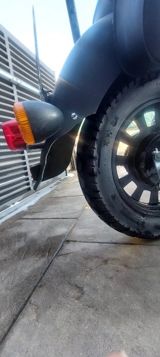 Keeway Superlight 125 Negra