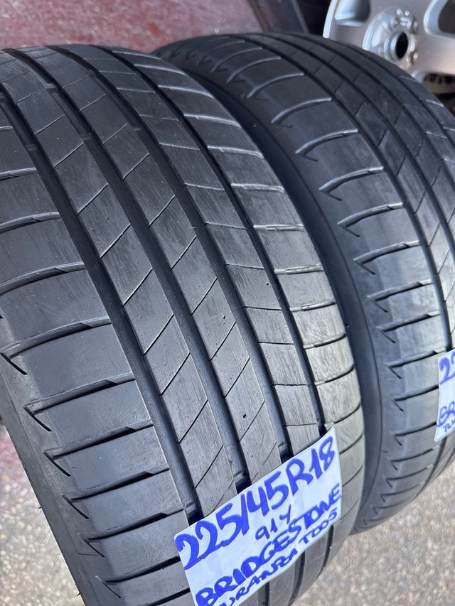 2 Neumáticos 225/45R18 BRIDGESTONE