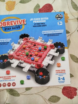 Juego de mesa Sobrevive Stay Alive