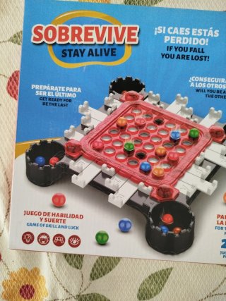 Juego de mesa Sobrevive Stay Alive