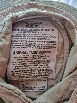 Lote 2 Sombreros Montaña: Tilley XXL + Columbia