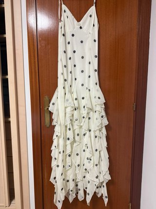 Vestido largo lunares volantes
